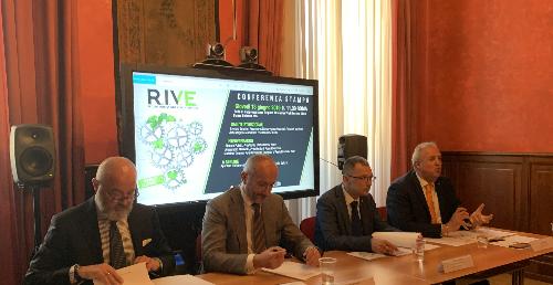 L'assessore FVG alle Risorse agroalimentari, Stefano Zannier (secondo da dx), alla presentazione della terza edizione di Rive
